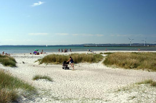 Udsigt langs stranden