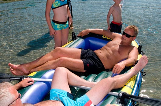 Afslapning i strandkanten