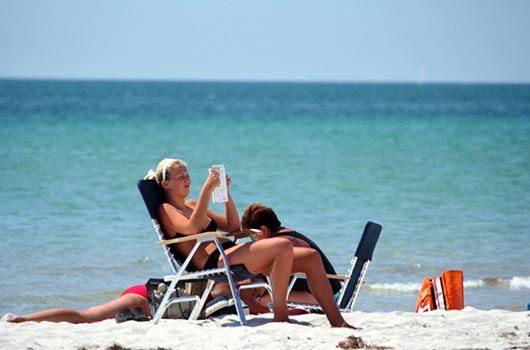 Afslapning ved stranden